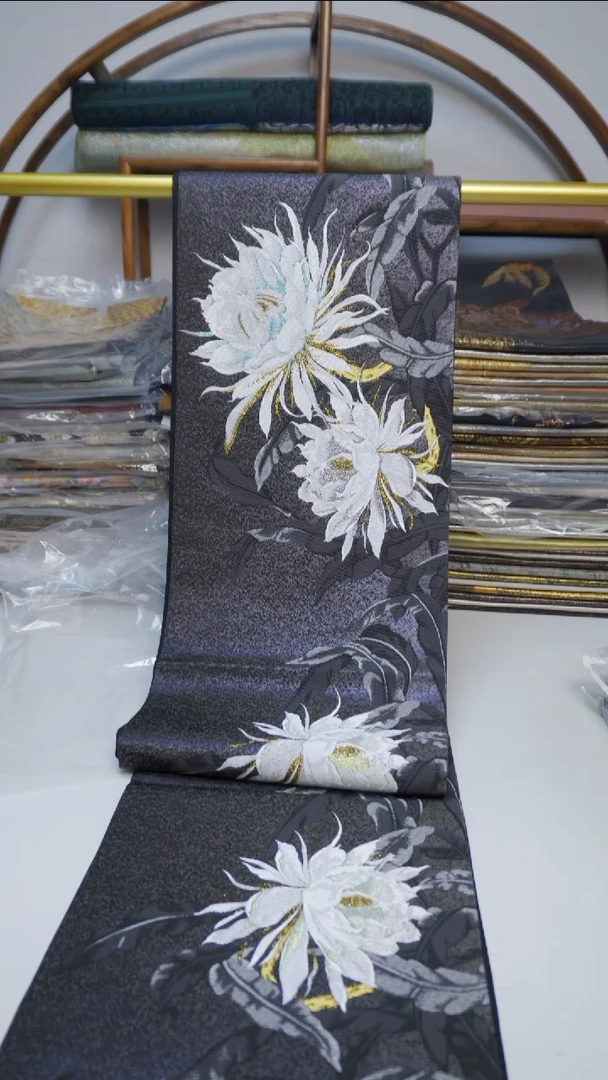 织绣63宝石箔昙花昙花