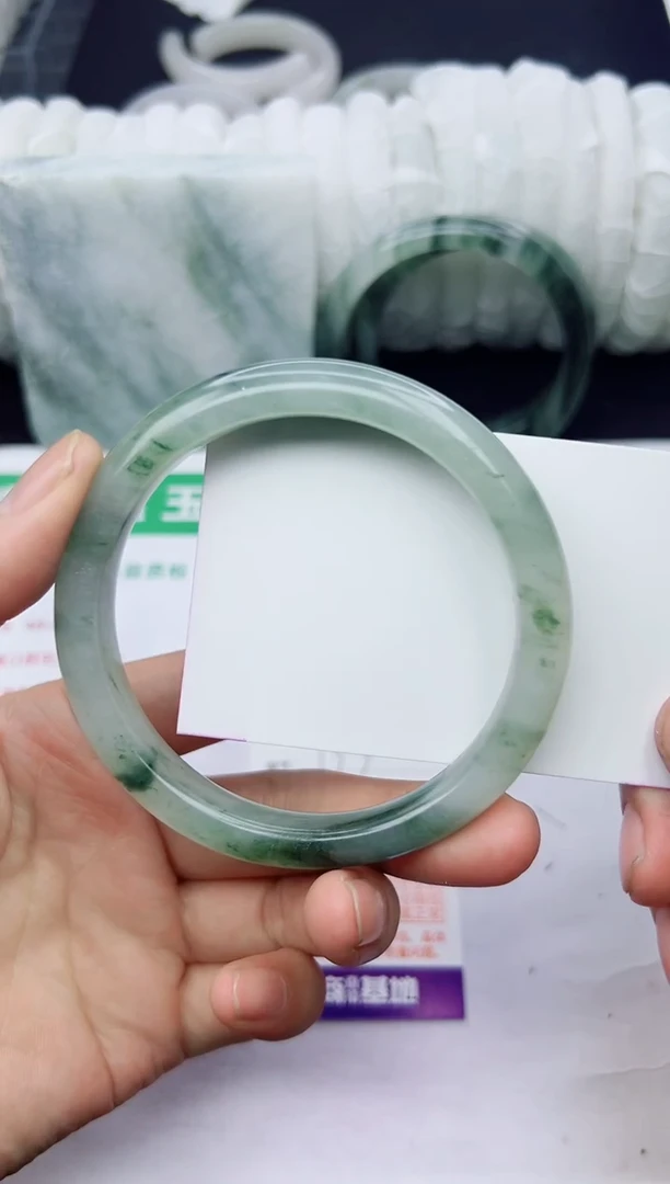 未镶嵌手镯石英质玉155-64-65