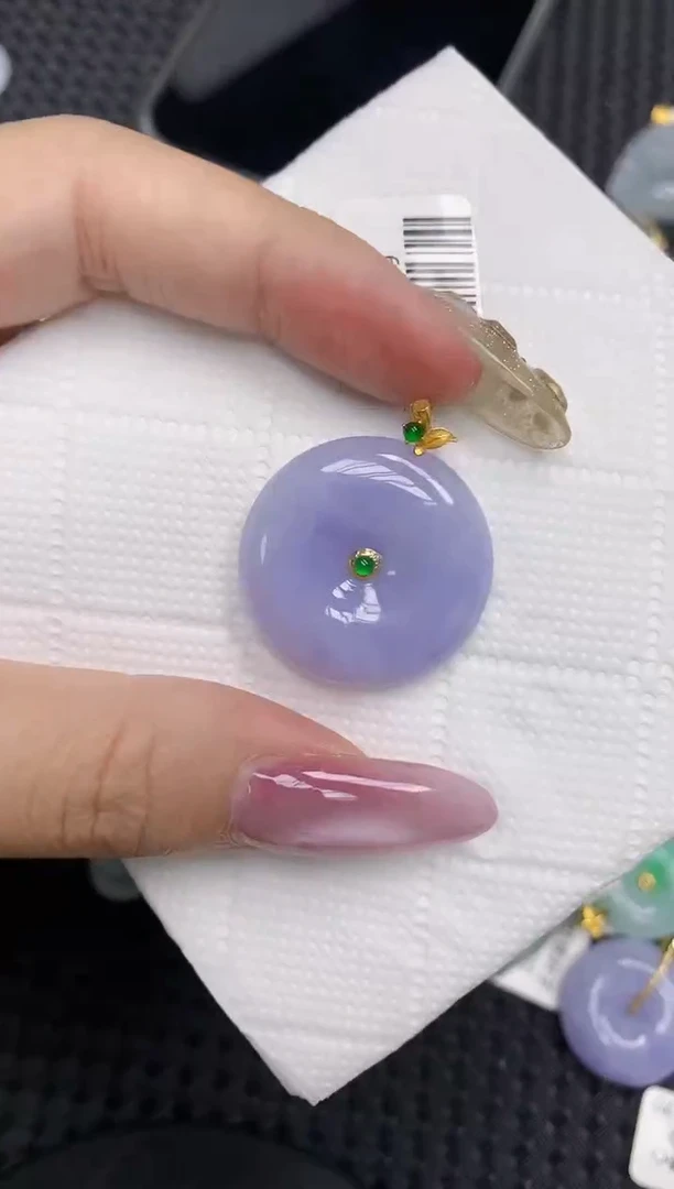 翡翠18K金镶嵌颈饰111111111