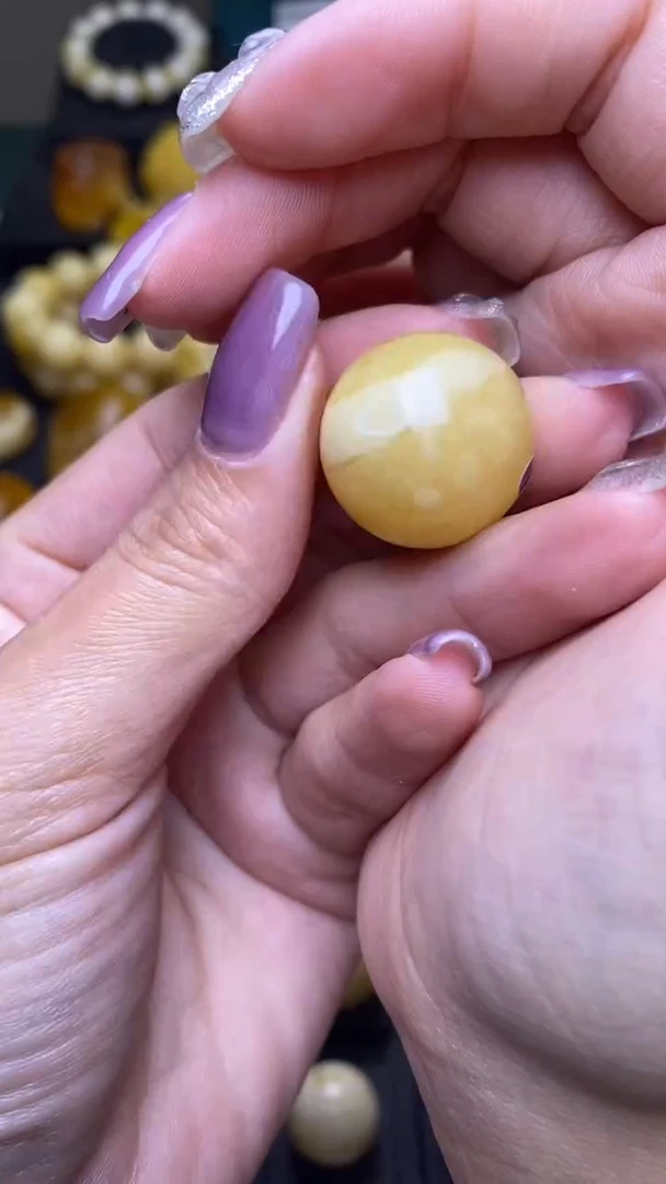 【闪购商品】琥珀裸石未镶嵌葵.115