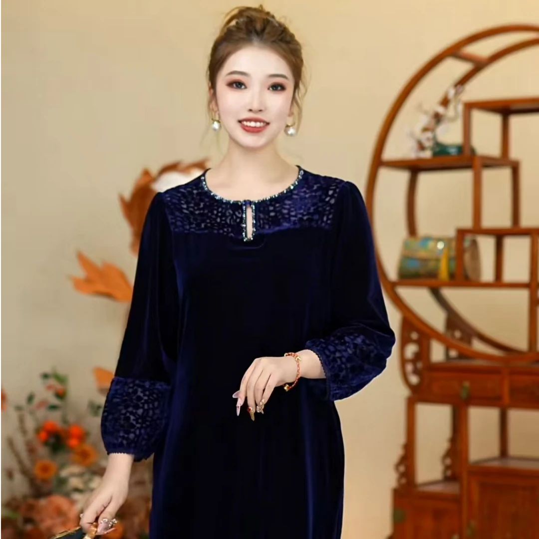 DM 065 纯色水滴镂花工艺圆领连衣裙