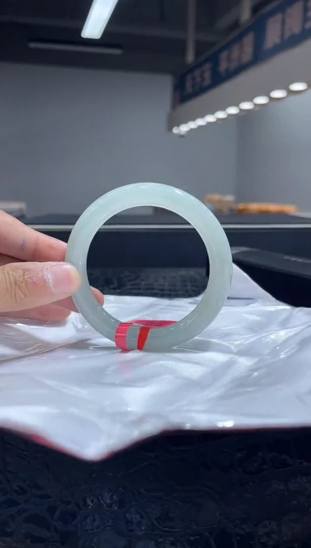 未镶嵌手镯翡翠5