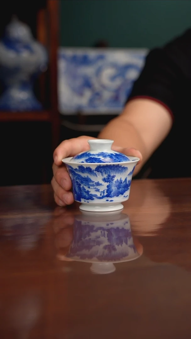 晓月窑青花山水盖碗