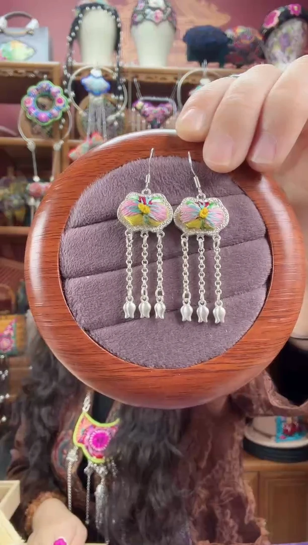 刺绣耳环35甜甜家