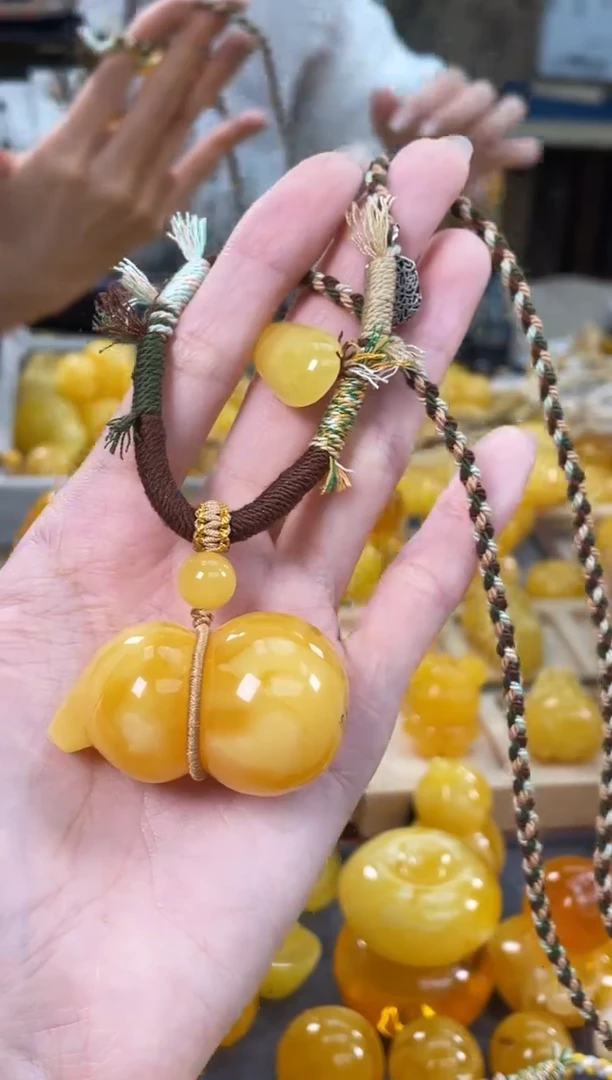 裸石琥珀未镶嵌J110