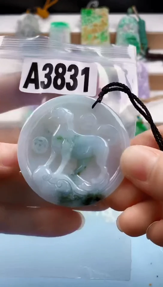 翡翠未镶嵌颈饰天然翡翠吊坠挂件