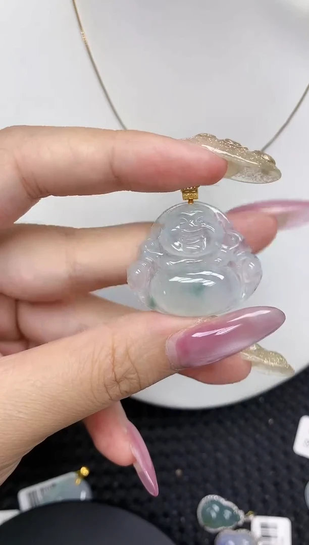 翡翠18K金镶嵌颈饰1111111111