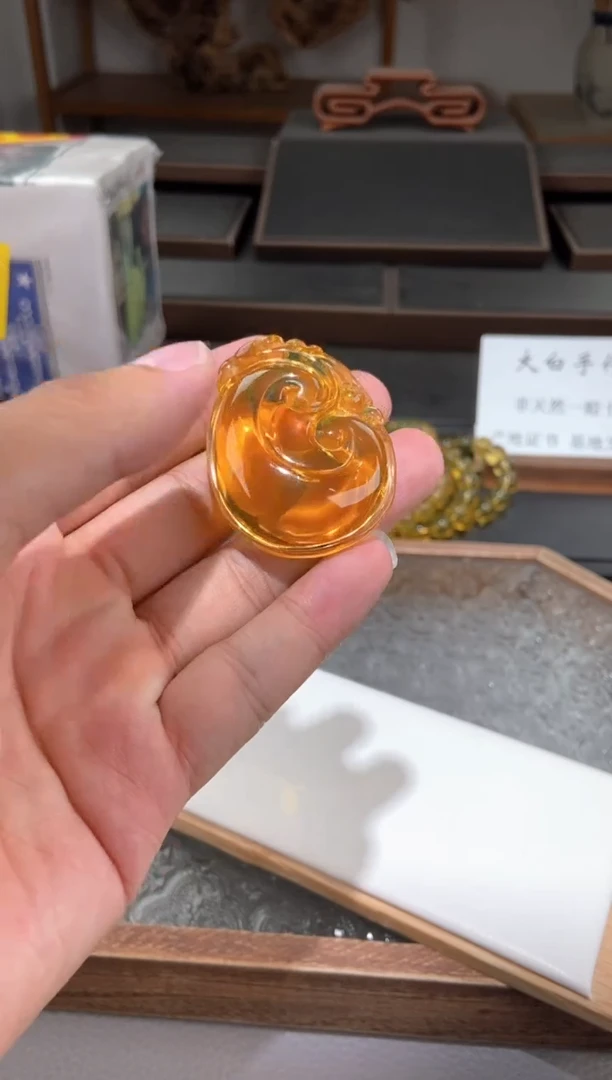 琥珀颈饰未镶嵌如意吊坠