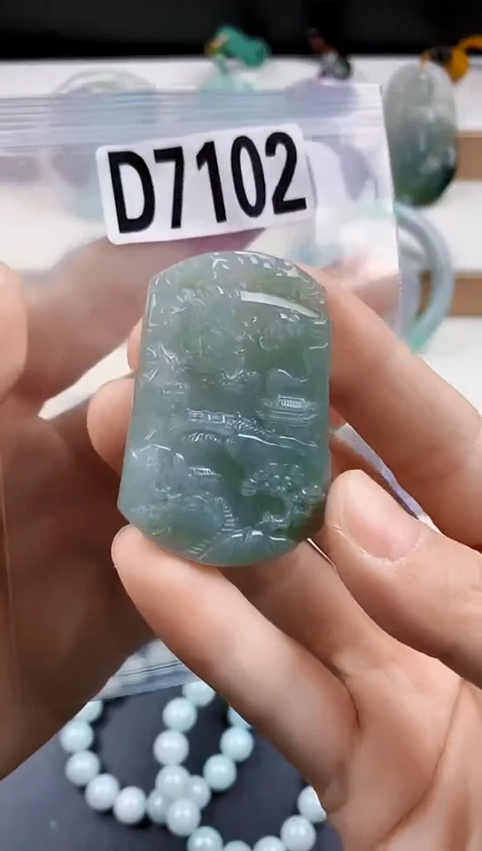 颈饰未镶嵌翡翠天然翡翠吊坠挂件