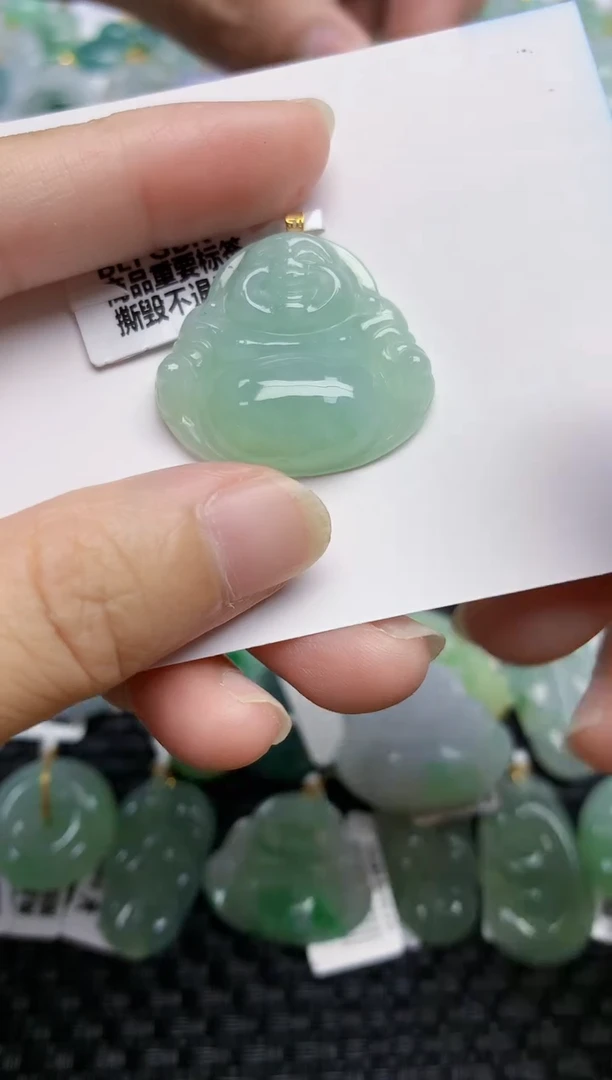翡翠18K金镶嵌颈饰天然翡翠A货