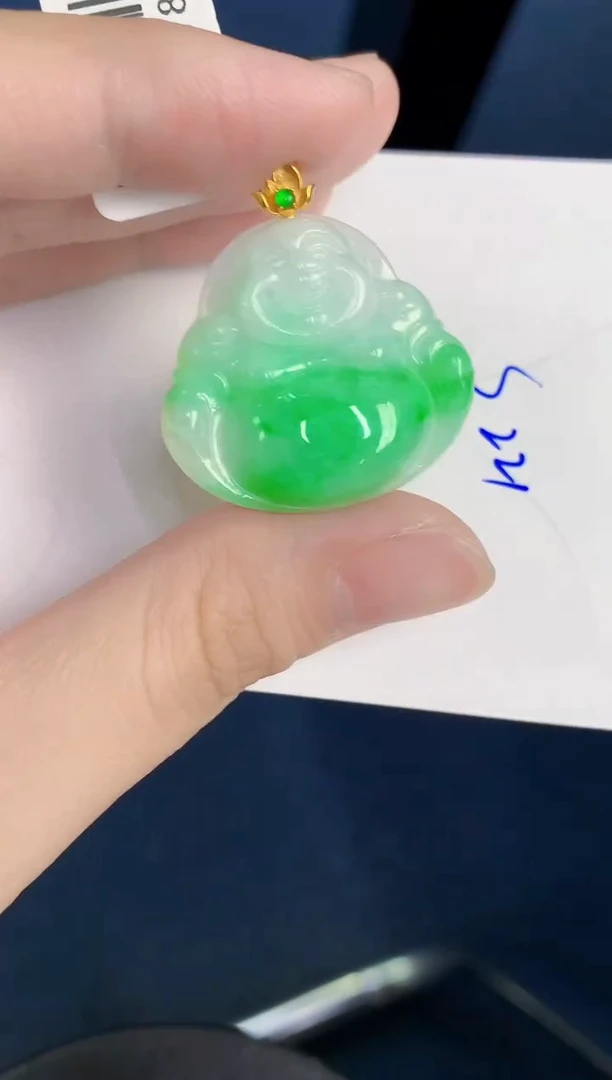 颈饰18K金镶嵌翡翠天然翡翠缅甸A货