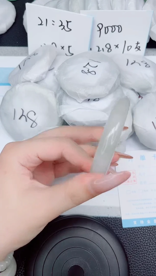 石英质玉手镯未镶嵌52-60.2