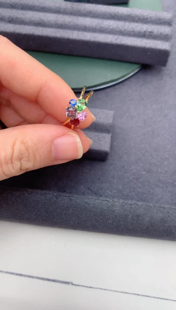 彩色蓝宝石戒指18K金镶嵌1.4ct彩蓝宝   DG