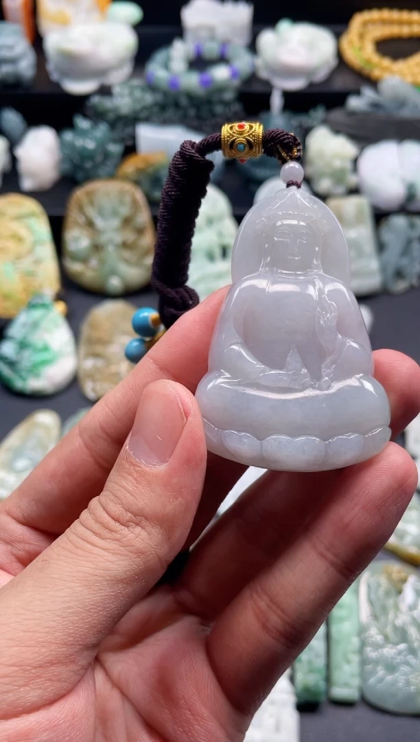 颈饰未镶嵌翡翠37  天然翡翠a货  素衣观音