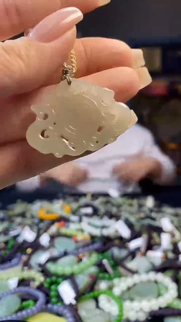 颈饰未镶嵌和田玉多样性发货，拍一发一