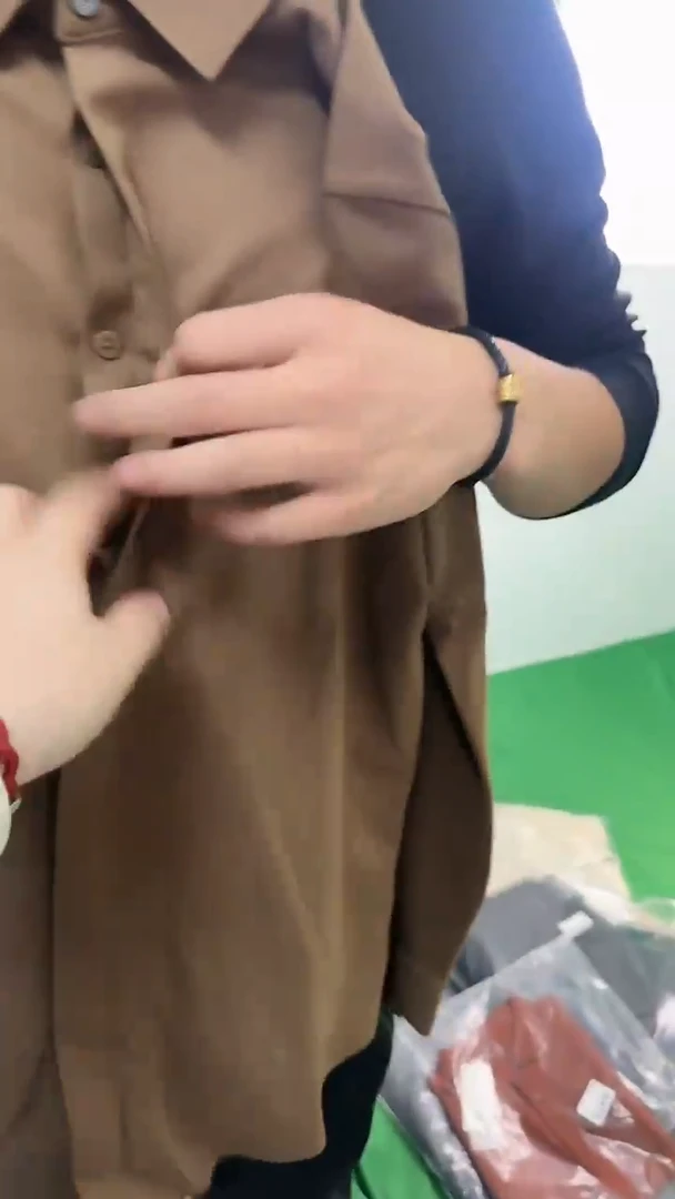 TF高奢男装M码 A528