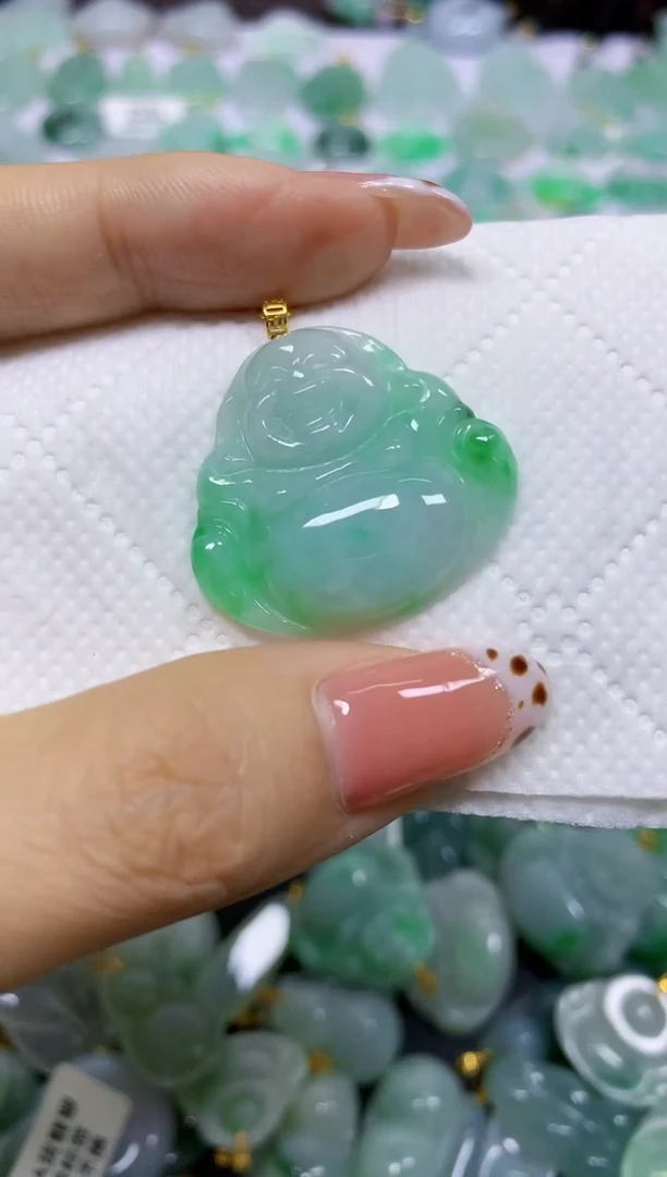 颈饰18K金镶嵌翡翠天然翡翠A货