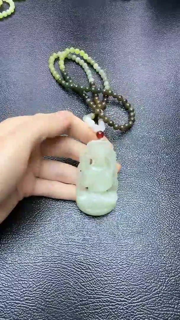 颈饰未镶嵌和田玉和田玉观音吊坠
