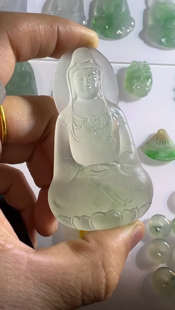 未镶嵌定制翡翠素衣
