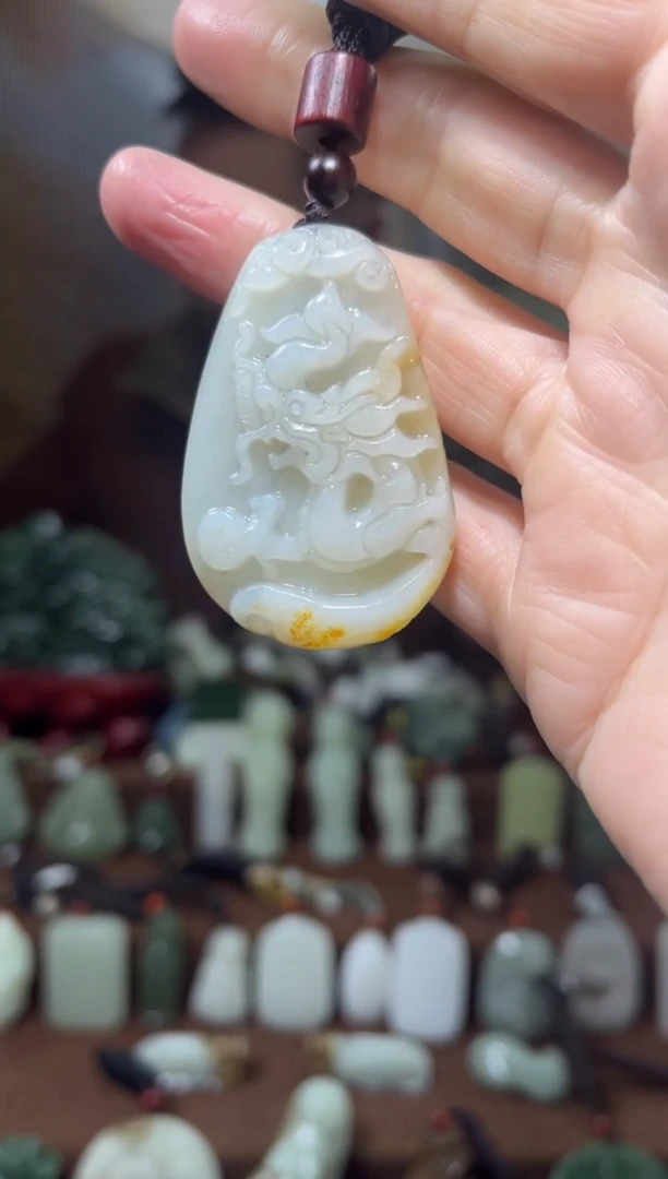 颈饰未镶嵌和田玉·