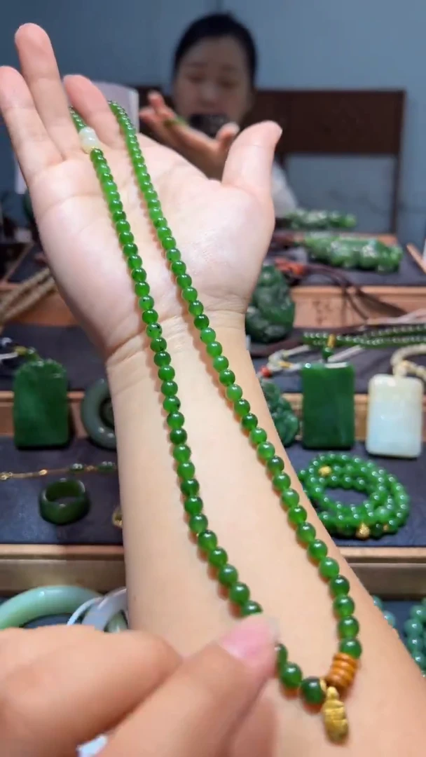 颈饰未镶嵌和田玉（碧玉）1多样性发一