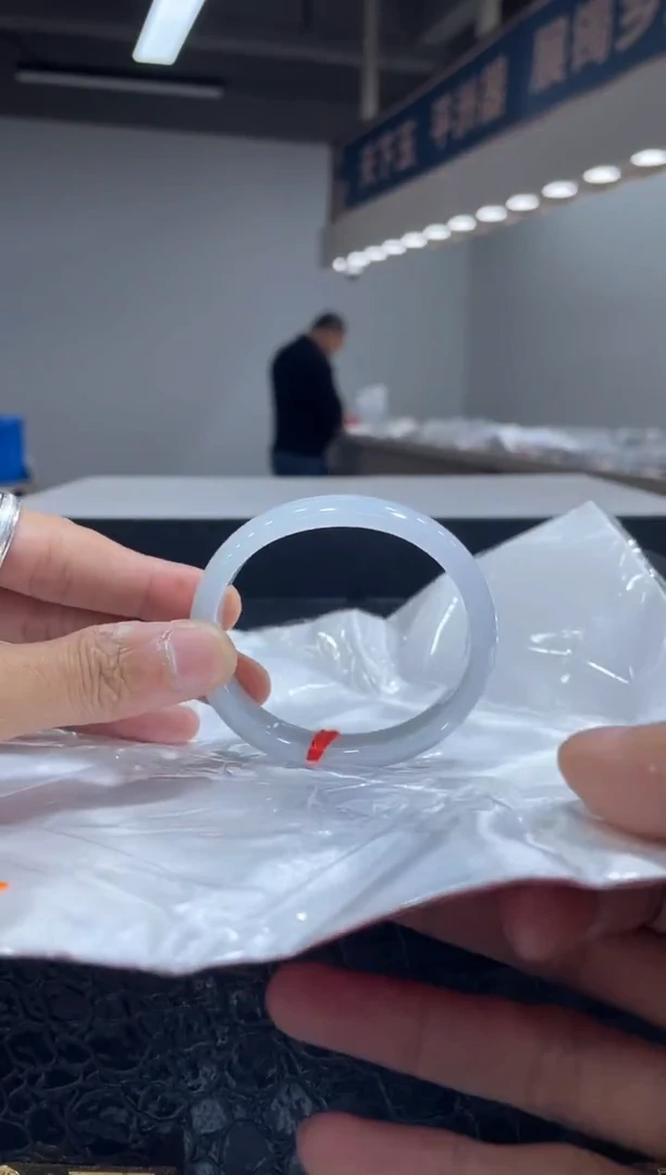 未镶嵌手镯（贵妃镯）翡翠13 5152