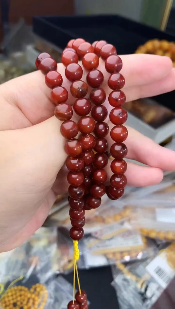 蜜蜡未镶嵌珠宝奇石44