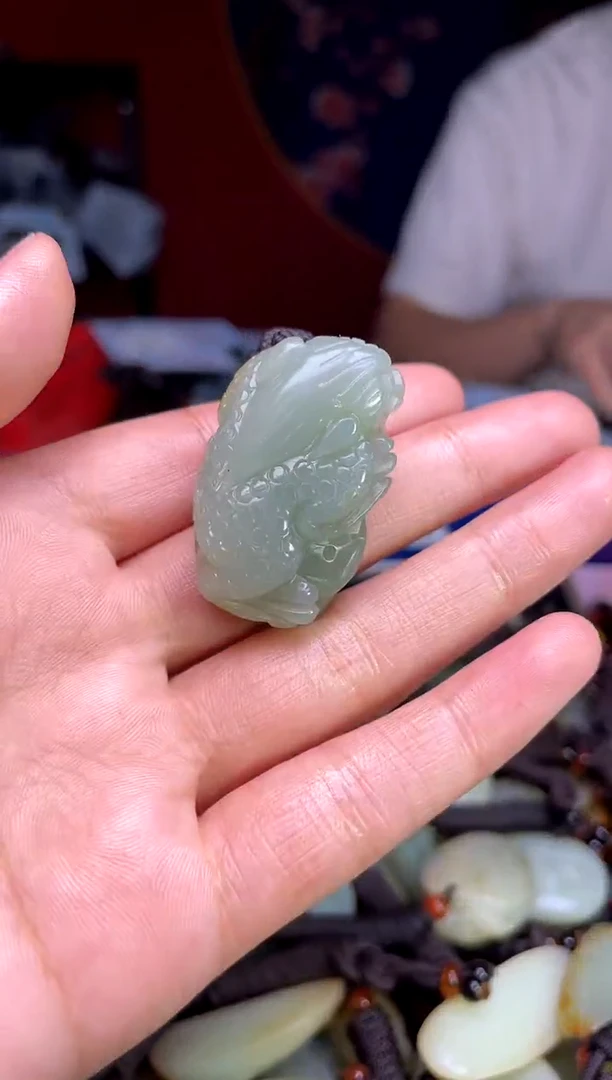 和田玉未镶嵌颈饰1