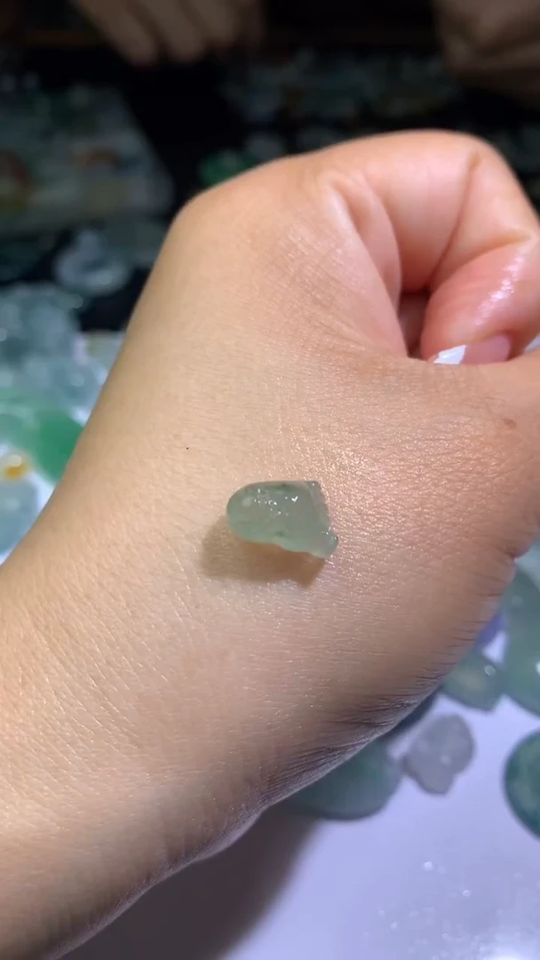 未镶嵌定制翡翠毛货