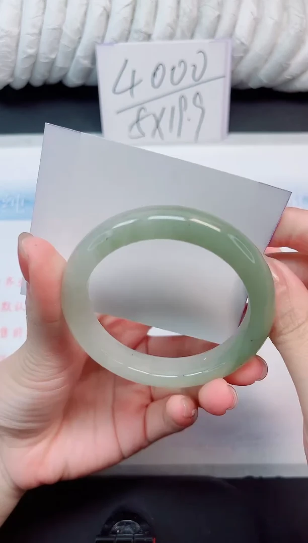 【闪购商品】石英质玉手镯未镶嵌41-55.9