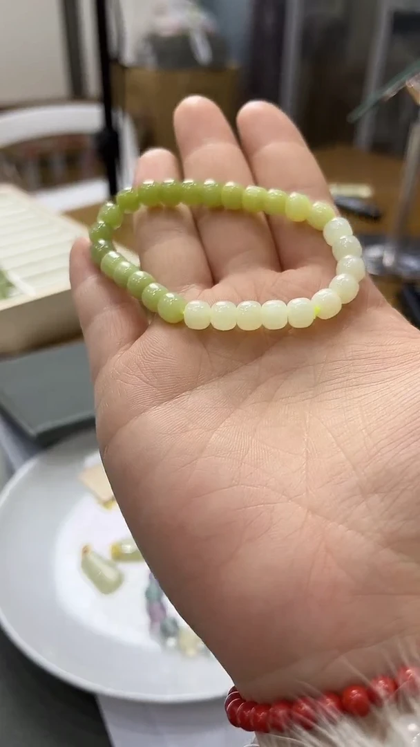 【闪购商品】和田玉手链未镶嵌渐变直切手串7mm