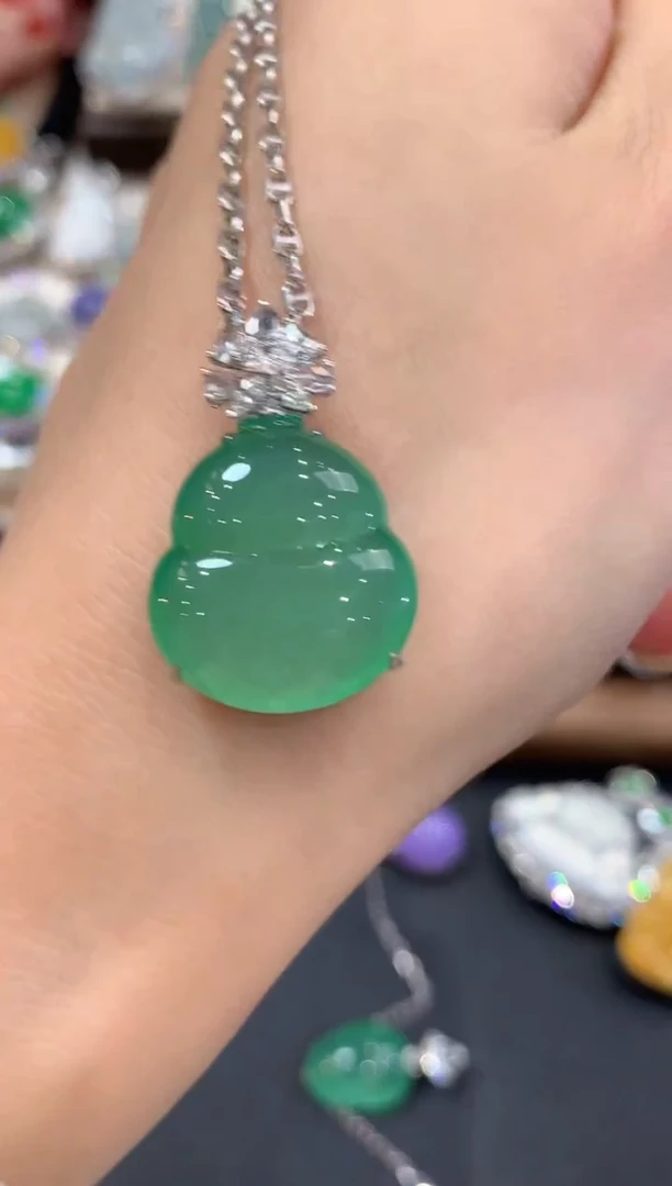 吊坠(不含链)18K金镶嵌翡翠q94