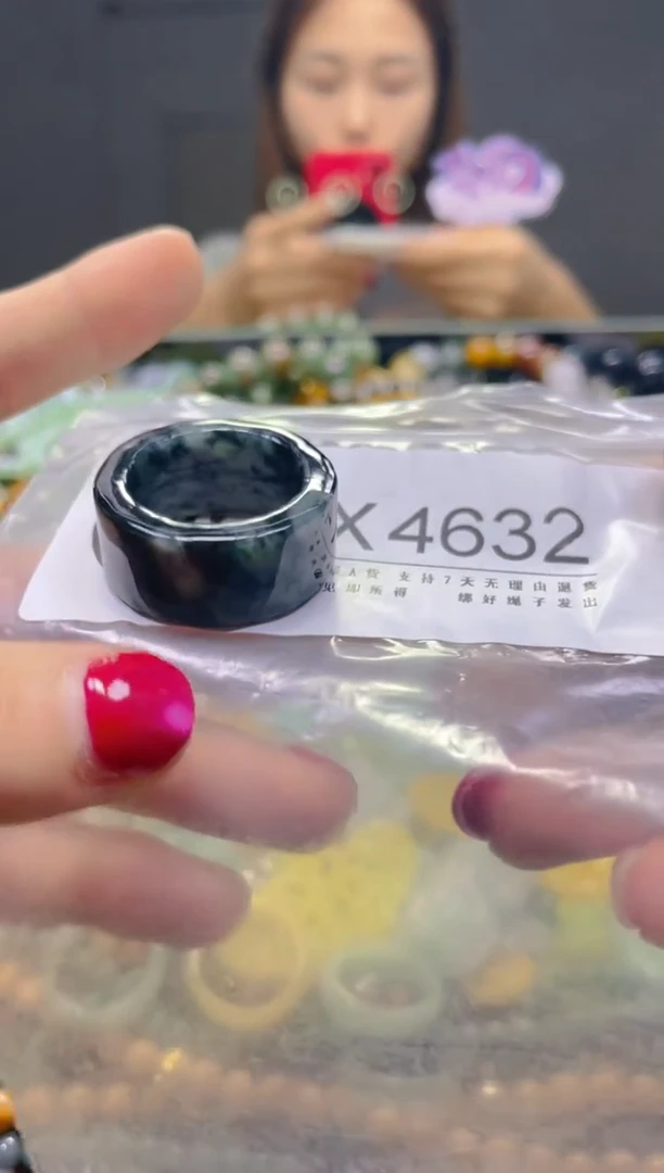 颈饰未镶嵌翡翠20.6MM/X/翡翠A货，一件也是批发价