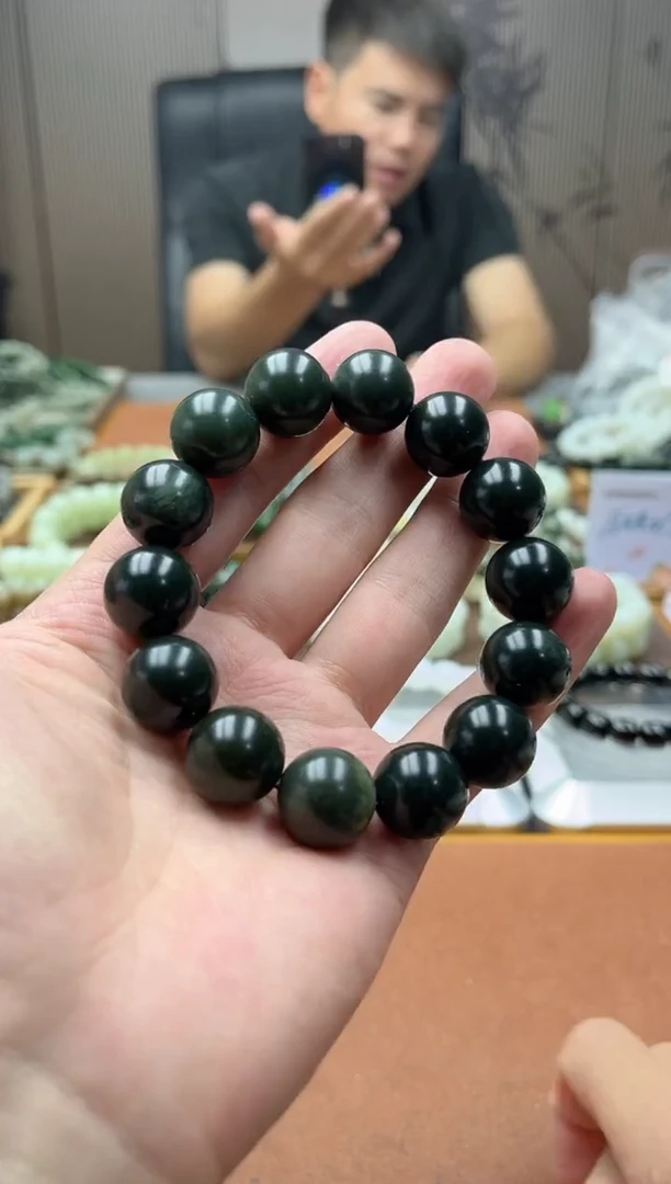 未镶嵌手链和田玉沙枣青16