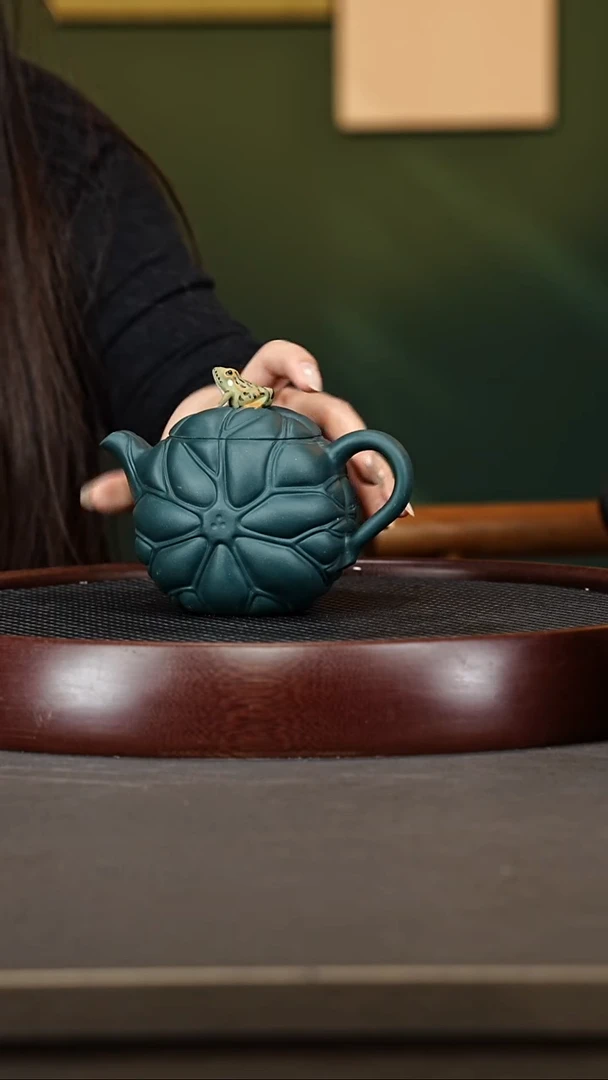 茶壶紫砂75GJF荷韵 蒋家绿泥260cc