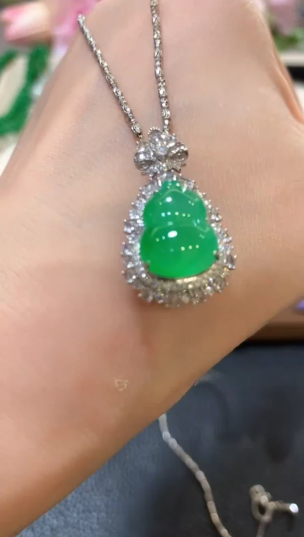 吊坠(不含链)18K金镶嵌翡翠m31