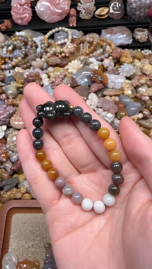 颈饰未镶嵌硅化珊瑚（珊瑚玉）626