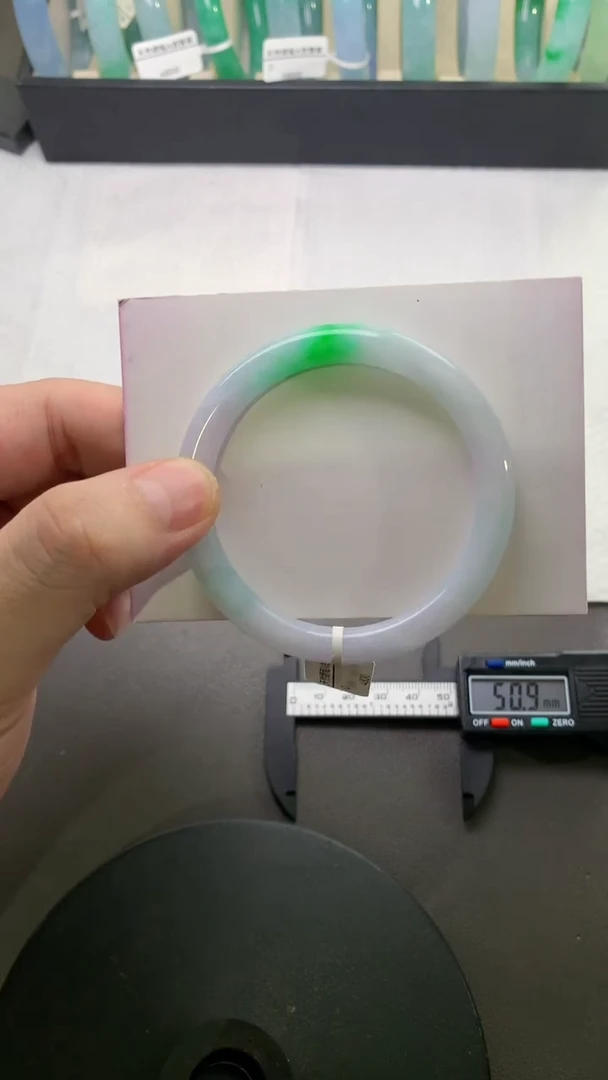 未镶嵌手镯（圆镯）翡翠51*6.8*7.3