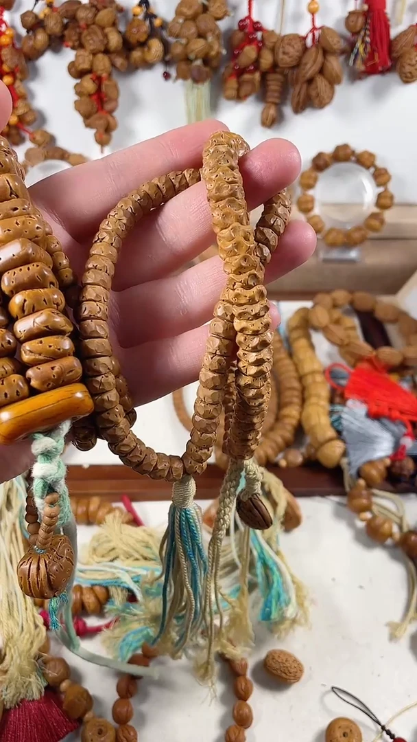 朵*桃核雕刻寒露蜜76颗两圈的手串