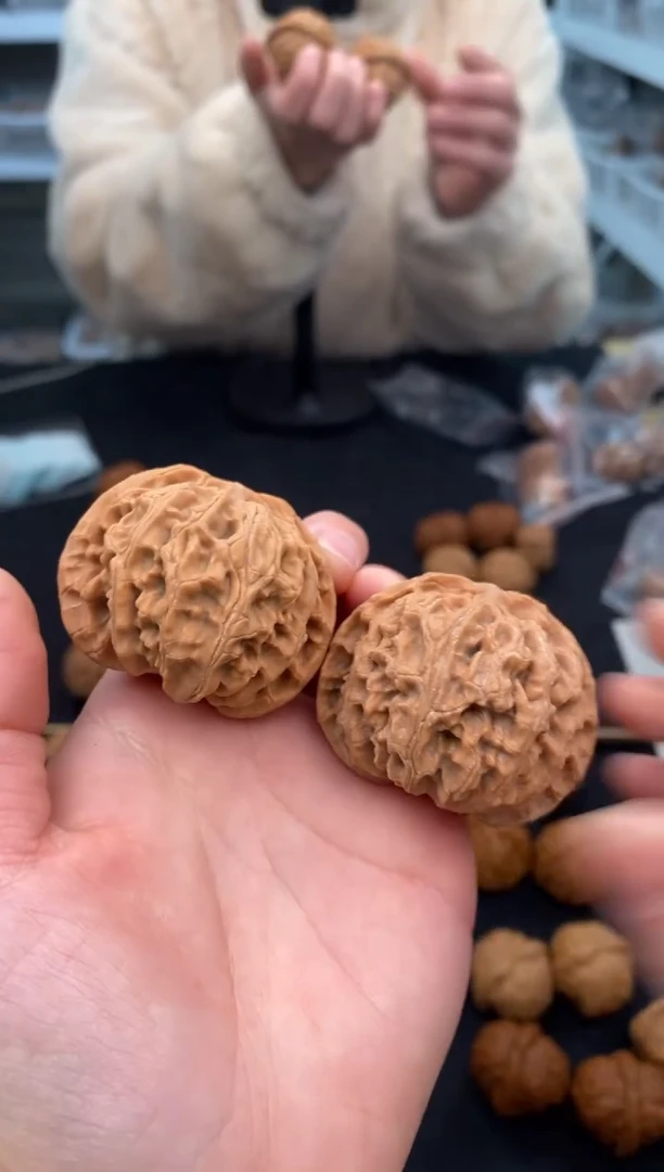 【闪购商品】文玩核桃把件苹果园45-t738