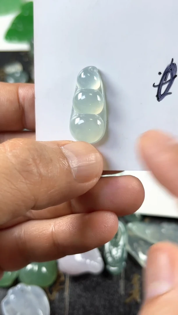 定制翡翠未镶嵌冰福豆