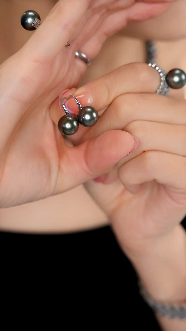 18K金镶嵌耳饰海水珍珠18K白 黑珠高跟鞋耳钩11-12m-Z