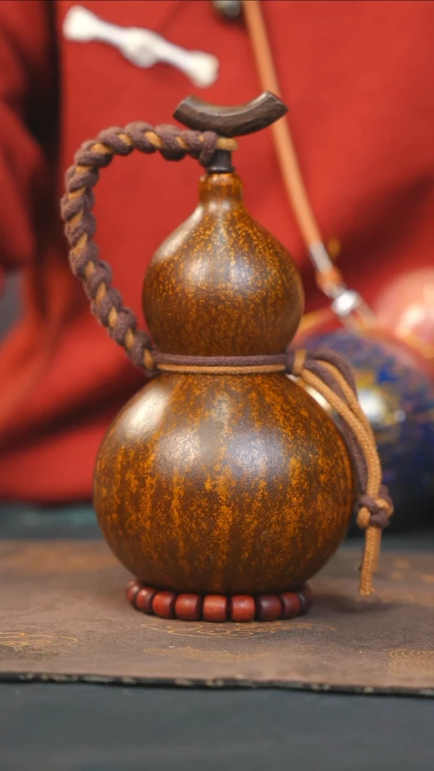 【闪购商品】RM119大漆酒葫芦不包手串及旋转底座