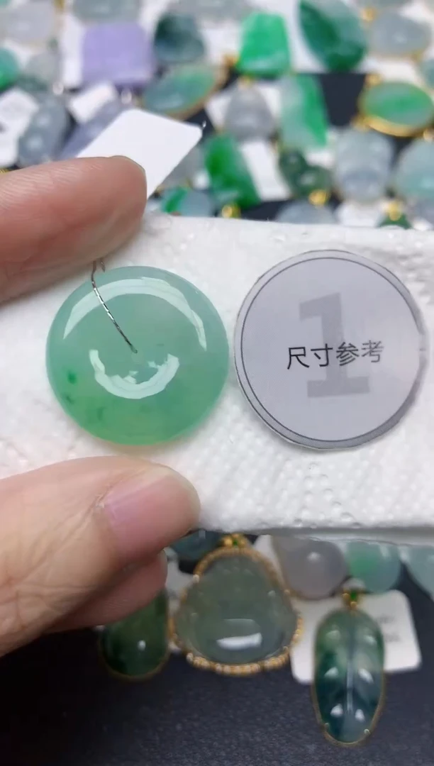 颈饰未镶嵌翡翠天然缅甸A货翡翠