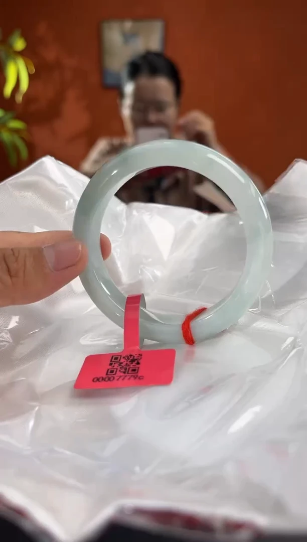 未镶嵌手镯翡翠翡翠手镯