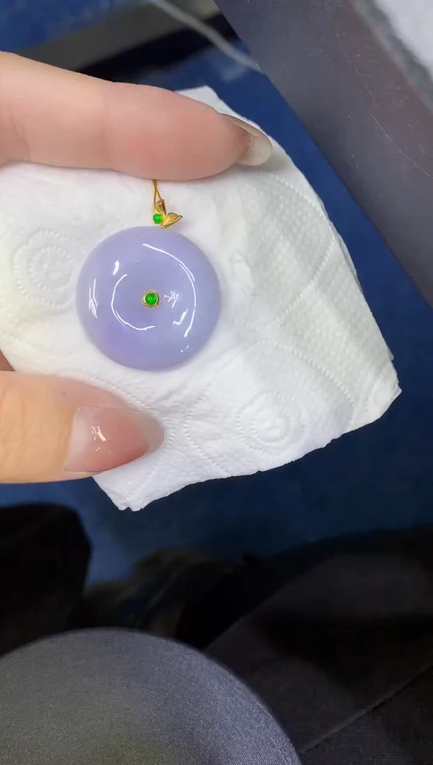 颈饰18K金镶嵌翡翠缅甸天然翡翠A货