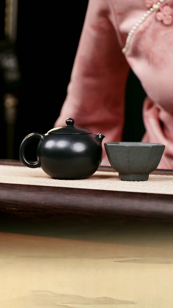 【闪购商品】紫砂茶壶九龄君子兰西施
