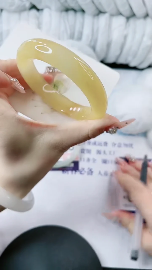 【闪购商品】石英质玉手镯未镶嵌多样性发货S251-62