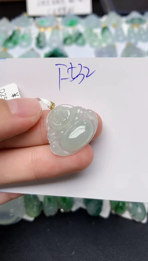 颈饰18K金镶嵌翡翠天然缅甸A货翡翠百元以上9元证书费自理