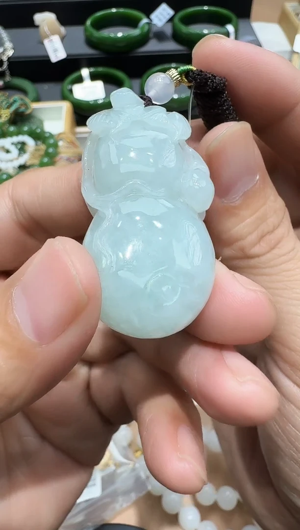 颈饰未镶嵌翡翠吊坠